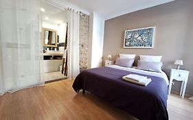 Chambre privée indépendante dans une maison