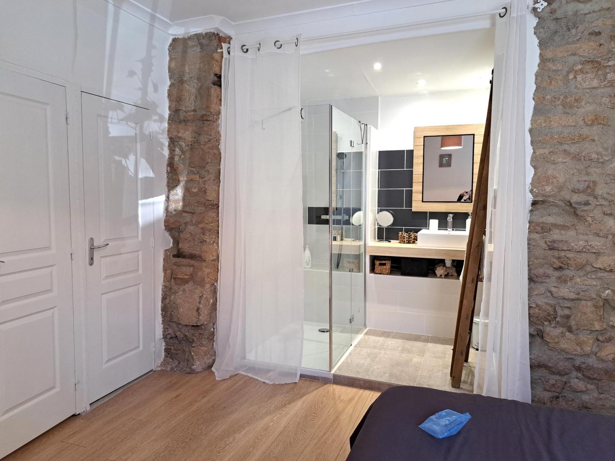 Chambre privée indépendante dans une maison Neffies Extérieur photo