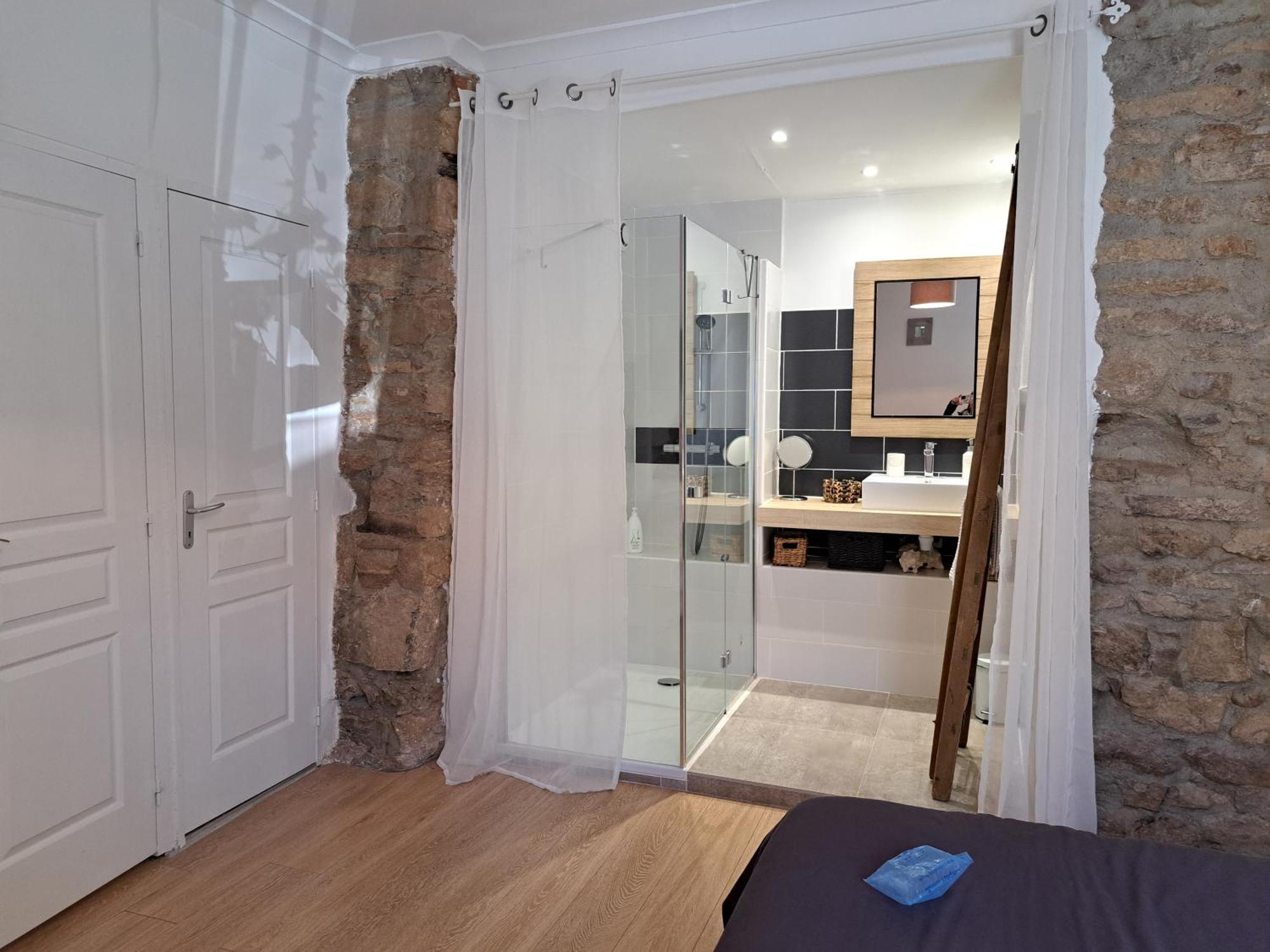 Chambre privée indépendante dans une maison Neffies Extérieur photo